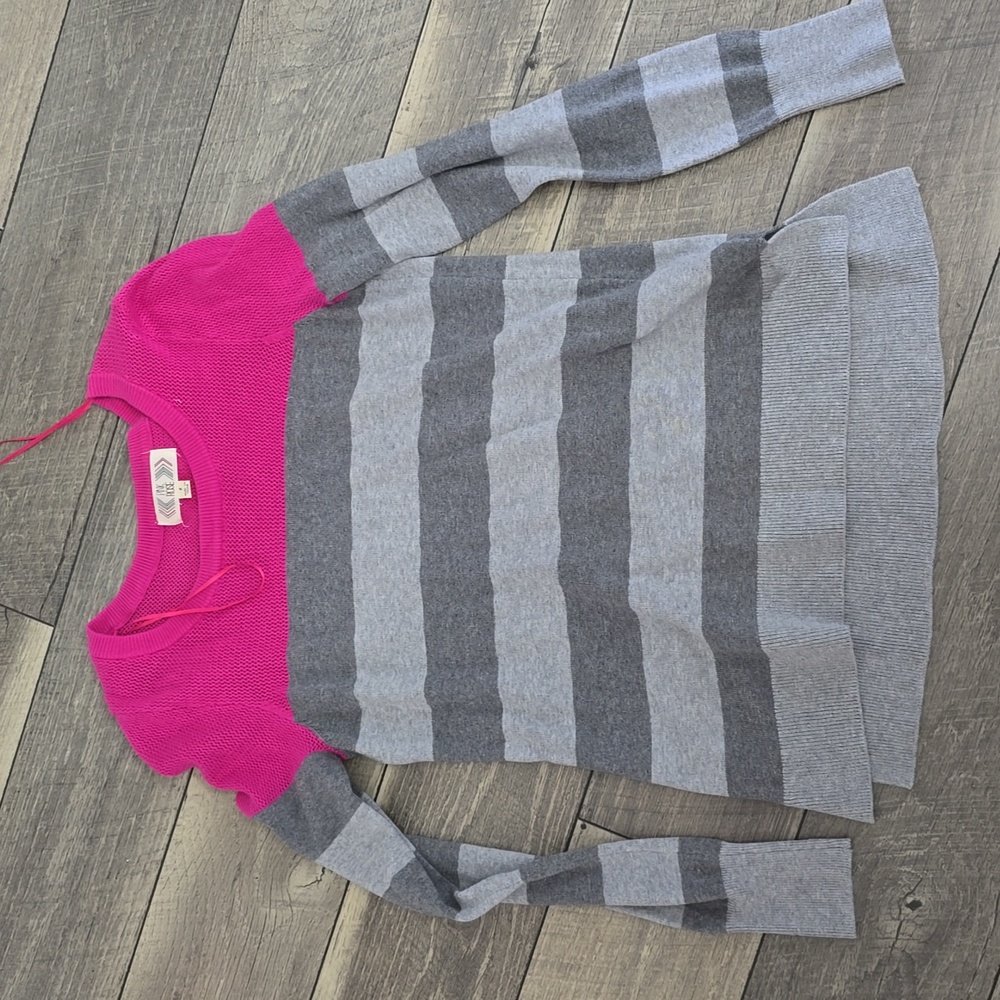Pink Rose Size S sweater